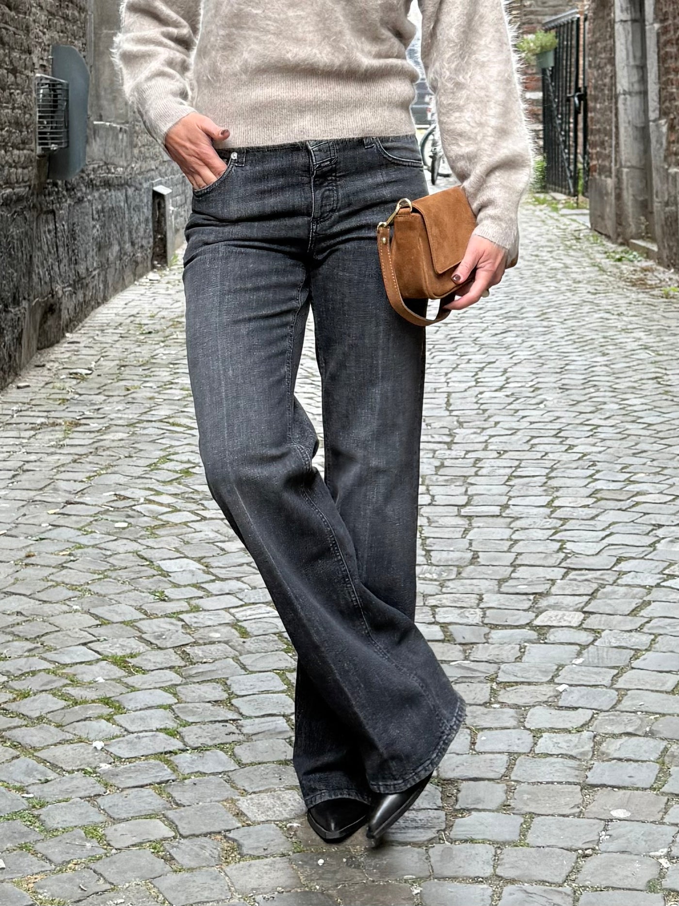 Closed Gillan C21564