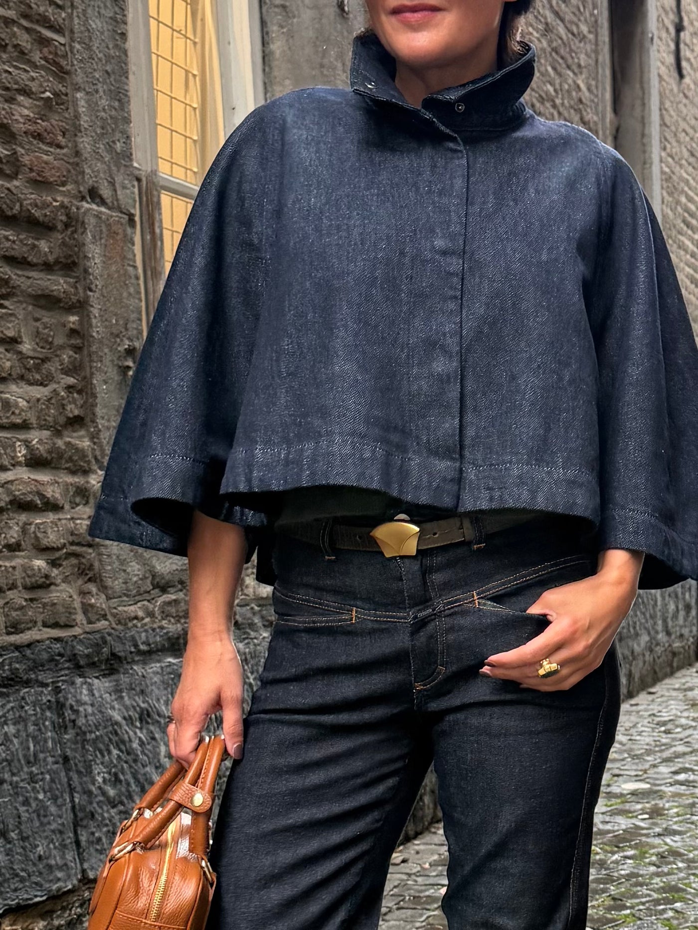 Club Lavenir Sade Intense Blue Cape